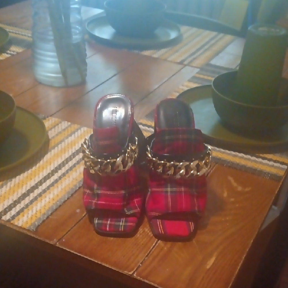 Forever 21 Red and Black Plaid Heels with Gold Chain
